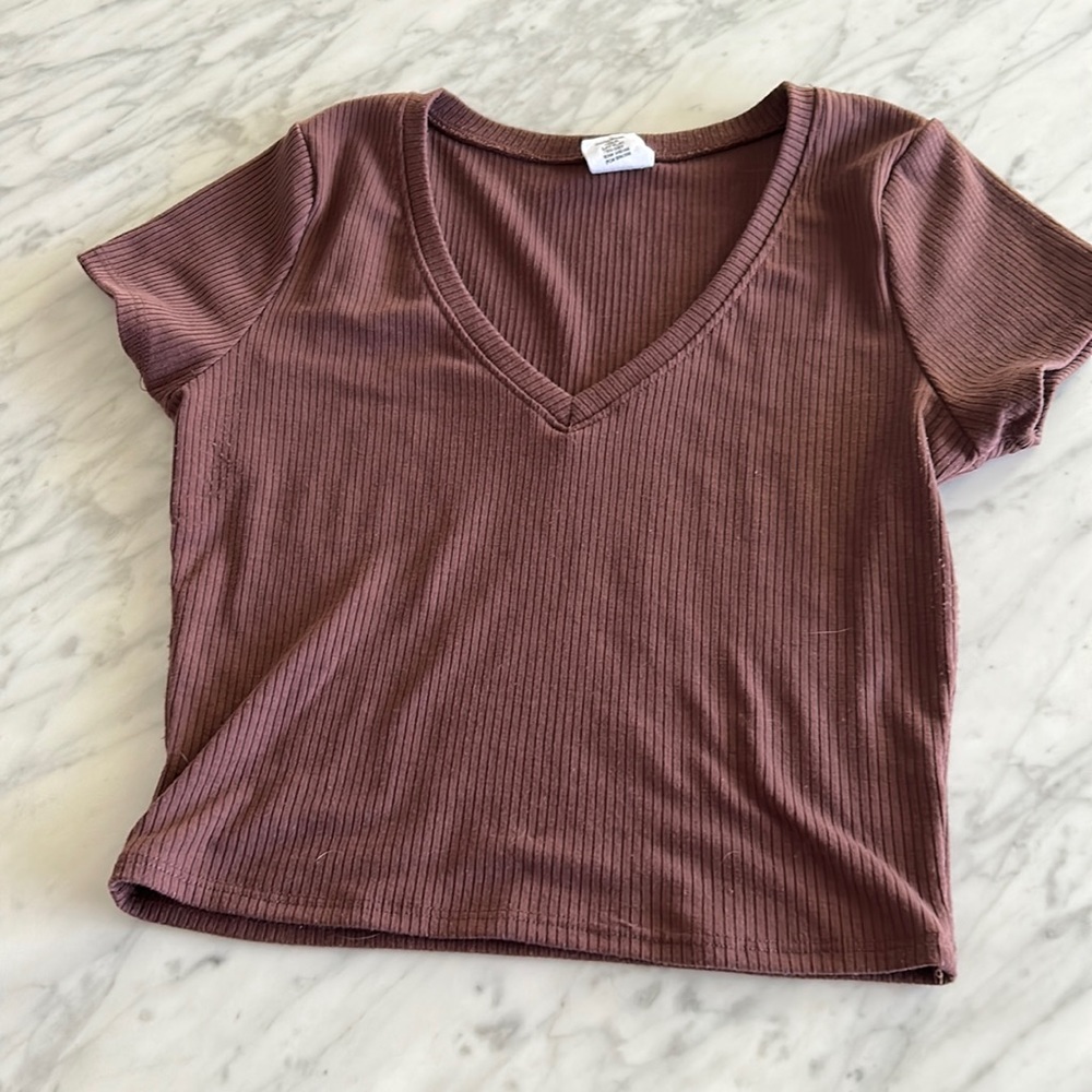 Maroon/Brown, V-neck, Cropped